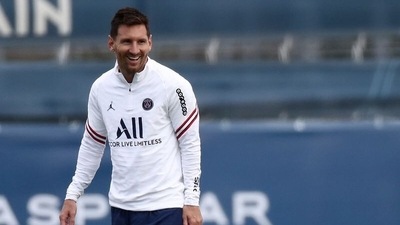 Messi prepares for first appearance for French giants (REUTERS)