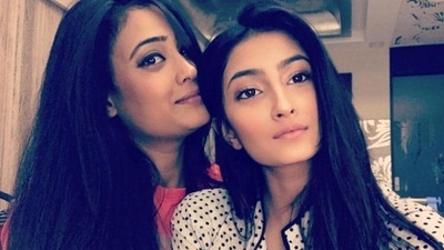 Shweta Tiwari with daughter Palak Tiwari. Shweta Tiwari with daughter Palak Tiwari.