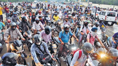 The traffic jam on the Zirakpur-Shimla highway due to a blockade by farmers on Saturday. (SANT ARORA)