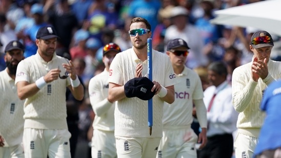 Leeds: England's Ollie Robinson, center, and teammates walk off the field after their win on the fourth day of third test cricket match between England and India, at Headingley cricket ground in Leeds, England, Saturday, Aug. 28, 2021. AP/PTI(AP08_28_2021_000170A)(AP)