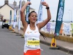 Ethiopia's Yalemzerf Yehualaw smashes half marathon world record(TWITTER)