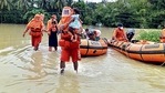 NDRF rescue people at flood-hit Sesa Pani village in Bongaigaon district of Assam on Thursday. (ANI) NDRF rescue people at flood-hit Sesa Pani village in Bongaigaon district of Assam on Thursday. (ANI)