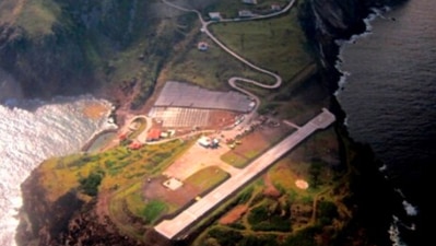 Juancho Yrausquin Airport: Located on the Dutch Caribbean island of Saba, this airport is widely acknowledged as the smallest airport in the world, with the shortest commercial runway in the world.  (Instagram/@passageirodeprimeira)