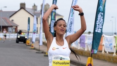 Ethiopia's Yalemzerf Yehualaw smashes half marathon world record (TWITTER)