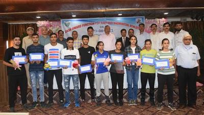 Players at the felicitation ceremony in Panchkula on Sunday. (HT PHOTO) Players at the felicitation ceremony in Panchkula on Sunday. (HT PHOTO)