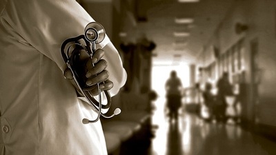 The family members tried to extricate the head at home but failed. They then took the boy to SM Charitable Hospital where Dr Farhat Khan and his team were able to save child after two hours of painstaking efforts. (iStock)