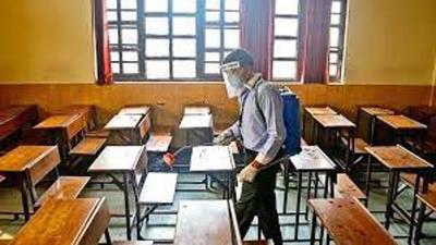The Valley detected 145 cases, of which 65 were detected in Srinagar, while Jammu recorded 24 infections. So far, 103 people have been cured in J&K, while the number of active positive cases has reached 1,276 (HT File) The Valley detected 145 cases, of which 65 were detected in Srinagar, while Jammu recorded 24 infections. So far, 103 people have been cured in J&K, while the number of active positive cases has reached 1,276 (HT File)