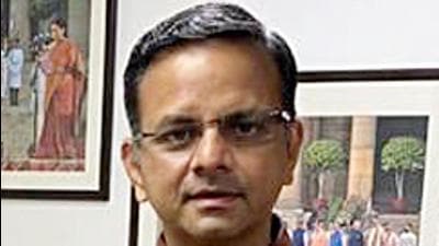 TN BJP general secretary KT Raghavan resigned from his post though he denied the allegations and decided to face it legally. TN BJP general secretary KT Raghavan resigned from his post though he denied the allegations and decided to face it legally.