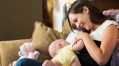 The breast milk of lactating mothers vaccinated against Covid-19 contains a significant supply of antibodies that may help protect nursing infants from the illness, according to new research from the University of Florida. (PHOTO FOR REPRESENTATION PURPOSE ONLY) The breast milk of lactating mothers vaccinated against Covid-19 contains a significant supply of antibodies that may help protect nursing infants from the illness, according to new research from the University of Florida. (PHOTO FOR REPRESENTATION PURPOSE ONLY)