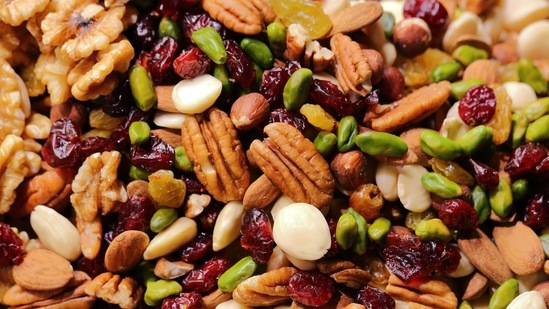 Nuts: Vitamin E in nuts may help repair skin tissue, retain skin moisture, and protect skin from harmful UV rays.(Unsplash)