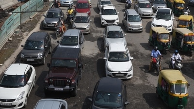 There are at least 37 lakh end-of-life vehicles in Delhi, including two-wheelers out of one crore registered vehicles. (Arvind Yadav/ Hindustan Times) There are at least 37 lakh end-of-life vehicles in Delhi, including two-wheelers out of one crore registered vehicles. (Arvind Yadav/ Hindustan Times)