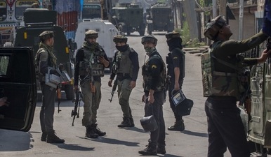 Indian army soldiers leave the site of a gunbattle in Kashmir (Representative Photo/AP)