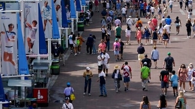 Fans return to Flushing Meadows as U.S. Open gets underway (AP)