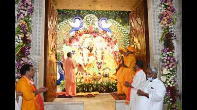 UP CM Yogi Adityanath offering prayers to Lord Krishna. (HT photo) UP CM Yogi Adityanath offering prayers to Lord Krishna. (HT photo)