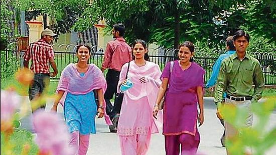 Women students on the Allahabad University campus in Prayagraj. (HT file photo)
