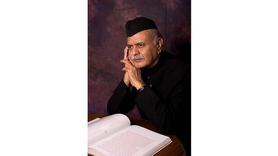 Saleem Kidwai as a “New Pre-Raphaelite” for Sunil Gupta's art series, 2008.(Image courtesy the artist and Hales Gallery, Stephen Bulger Gallery and Vadehra Art Gallery. © Sunil Gupta. All Rights Reserved, DACS 2021)