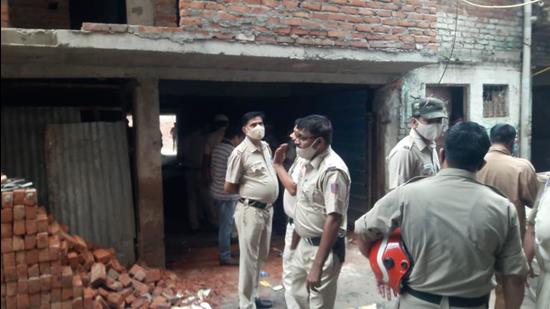 Delhi: 2 minors injured in wall collapse in Tughlaqabad Extension