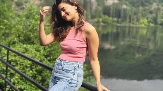 Alia Bhatt has shared a bunch of pictures from an undisclosed location.