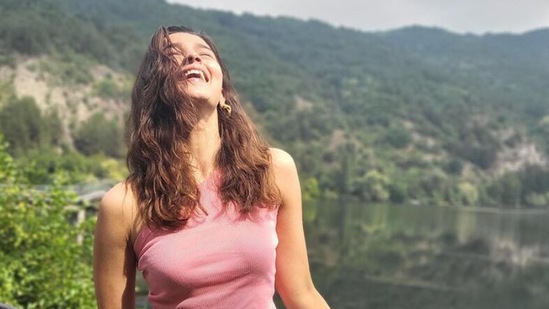 "We learn the way, on the way. We also must take some pictures while we do so," she captioned her post.