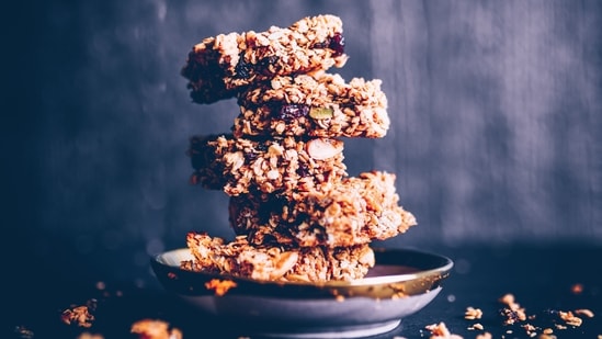 Granola bars: Granola Bars contain a large amount of added sugar and having a lot of these can raise blood sugar, insulin levels and inflammation.(Unsplash)