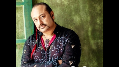 Music composer Leslee Lewis recently released his English song Entourage. Music composer Leslee Lewis recently released his English song Entourage.
