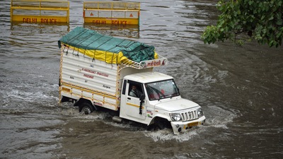 Rains lashed Delhi NCR for the second consecutive day on August 31, leading to heavy waterlogging on major roads and low-lying residential areas, and disrupting traffic for long hours. (ANI) Rains lashed Delhi NCR for the second consecutive day on August 31, leading to heavy waterlogging on major roads and low-lying residential areas, and disrupting traffic for long hours. (ANI)