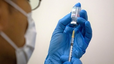 The study also show that previously infected participants had higher counts of antibodies than those who were not infected. (Reuters | Representational image)