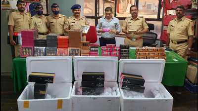 In a major crackdown, the state excise department last week seized imported liquor chocolates weighing 46.5kg and worth ₹4.31 lakh from locations in and around Mumbai (HT) In a major crackdown, the state excise department last week seized imported liquor chocolates weighing 46.5kg and worth ₹4.31 lakh from locations in and around Mumbai (HT)