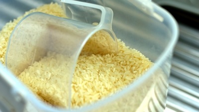 Rich in Vitamin B, C and E: All these ingredients in rice water help regenerating hair and regular use will promote hair growth. (Unsplash)
