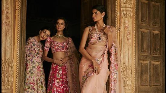 Rahul Mishra’s collection titled, Kam-Kẖāb