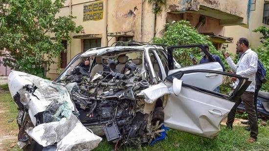 An officer from Adugodi traffic police station said the group was on their way from Sony signal junction towards Forum Mall when their vehicle crashed. (PTI)(HT_PRINT)