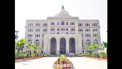 A high-level meeting was held at Lok Bhawan to discuss security measures. (file photo) A high-level meeting was held at Lok Bhawan to discuss security measures. (file photo)