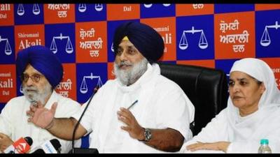 Shiromani Akali Dal chief Sukhbir Singh Badal has announced the names of 22 candidates for the Punjab assembly elections to be held early next year. (HT file photo)