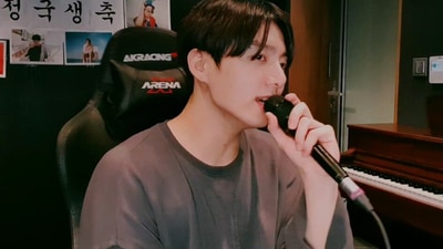 BTS singer Jungkook hosted a Vlive on his birthday.