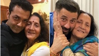 Prakash Kaur with her sons - Bobby and Sunny Deol. Prakash Kaur with her sons - Bobby and Sunny Deol.