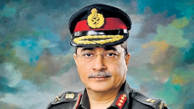 Lt General Nardeep Naithani relinquished command of the Armed Forces Medical College (AFMC), Pune, on Tuesday. (HT PHOTO)