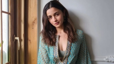 Alia Bhatt's secret to glowing skin and luscious hair is aerial Natarajasana, see post (Instagram/@aliaabhatt) Alia Bhatt's secret to glowing skin and luscious hair is aerial Natarajasana, see post (Instagram/@aliaabhatt)