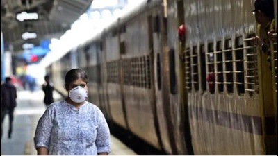 More than half a dozen more trains passing thorough Rae Bareli will remain suspended on different dates till September 15 (HT File Photo)