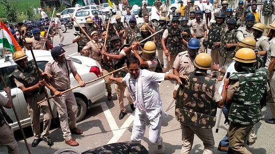 Police had used force on the protesters when farmers allegedly tried to march towards the venue of the BJP meeting. (HT File)