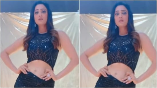 Shweta Tiwari dazzles in sequinned crop top and bodycon skirt for new video: Watch(Instagram/@shweta.tiwari)