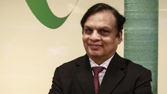 The ministry had approached the Mumbai bench against Venugopal Dhoot and other former directors and senior officials of Videocon Industries Ltd under Section 241 and 242 of the Companies Act(REUTERS) The ministry had approached the Mumbai bench against Venugopal Dhoot and other former directors and senior officials of Videocon Industries Ltd under Section 241 and 242 of the Companies Act(REUTERS)