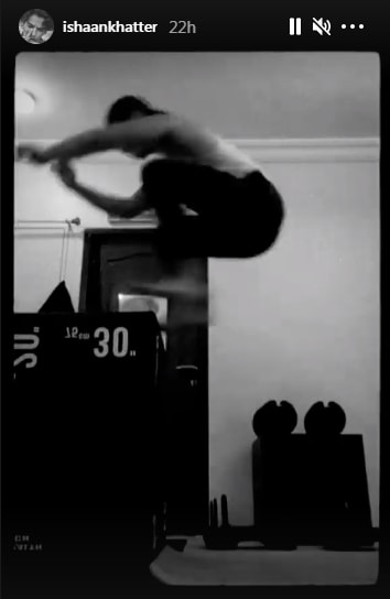 Ishaan Khatter makes jaws drop as he effortlessly nails Kneeling Squat Jumps(Instagram/@ishaankhatter)