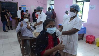 Thane Municipal Corporation has covered 1 million population in the vaccination drive by administering at least one dose to 470,000 women and 530,000 men. (HT Photo) Thane Municipal Corporation has covered 1 million population in the vaccination drive by administering at least one dose to 470,000 women and 530,000 men. (HT Photo)