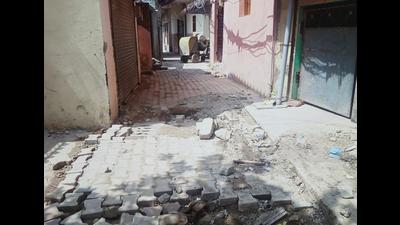 A contractor was also issued a notice for delaying installation of paver blocks at Hallomajra. (HT PHOTO) A contractor was also issued a notice for delaying installation of paver blocks at Hallomajra. (HT PHOTO)