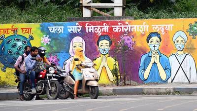 Murals across the city, like this one at Shahir Amar Shaikh chowk near Junna Bazaar, stick with the theme of reminding commuters to wear masks against Covid-19. (Kalpesh Nukte/HT PHOTO) Murals across the city, like this one at Shahir Amar Shaikh chowk near Junna Bazaar, stick with the theme of reminding commuters to wear masks against Covid-19. (Kalpesh Nukte/HT PHOTO)