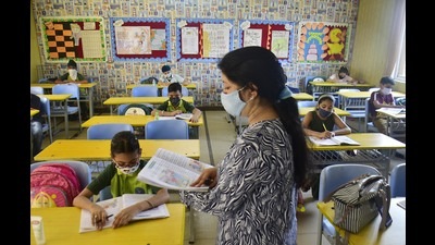 Delhi-NCR teachers say parents need to help in making youngsters aware of the importance of following Covid appropriate behaviour. (Photo: Sameer Sehgal /HT (For representational purposes only)) Delhi-NCR teachers say parents need to help in making youngsters aware of the importance of following Covid appropriate behaviour. (Photo: Sameer Sehgal /HT (For representational purposes only))