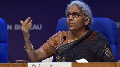 Finance minister Nirmala Sitharaman on August 23 unveiled plans to raise ₹6 lakh crore between FY22 and FY25 by leasing several assets to the private sector as part of a National Monetization Pipeline. (HT archive) Finance minister Nirmala Sitharaman on August 23 unveiled plans to raise ₹6 lakh crore between FY22 and FY25 by leasing several assets to the private sector as part of a National Monetization Pipeline. (HT archive)