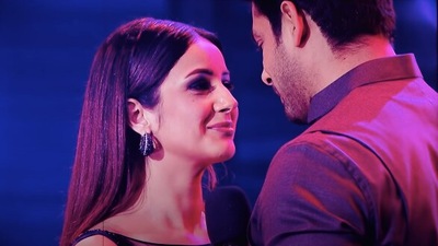 Sidharth Shukla and Shehnaaz Gill on Dance Deewane 3. Sidharth Shukla and Shehnaaz Gill on Dance Deewane 3.
