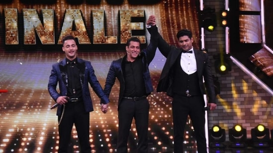 Salman Khan declares Sidharth Shukla the winner of Bigg Boss season 13.