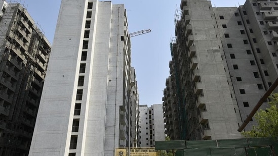 According to the request For proposal (RFP) floated by DDA, the consultant will have to prepare a detailed project report (DPR) for the transport network and transportation system in line with the current Master Plan.(Biplov Bhuyan/HT PHOTO) According to the request For proposal (RFP) floated by DDA, the consultant will have to prepare a detailed project report (DPR) for the transport network and transportation system in line with the current Master Plan.(Biplov Bhuyan/HT PHOTO)